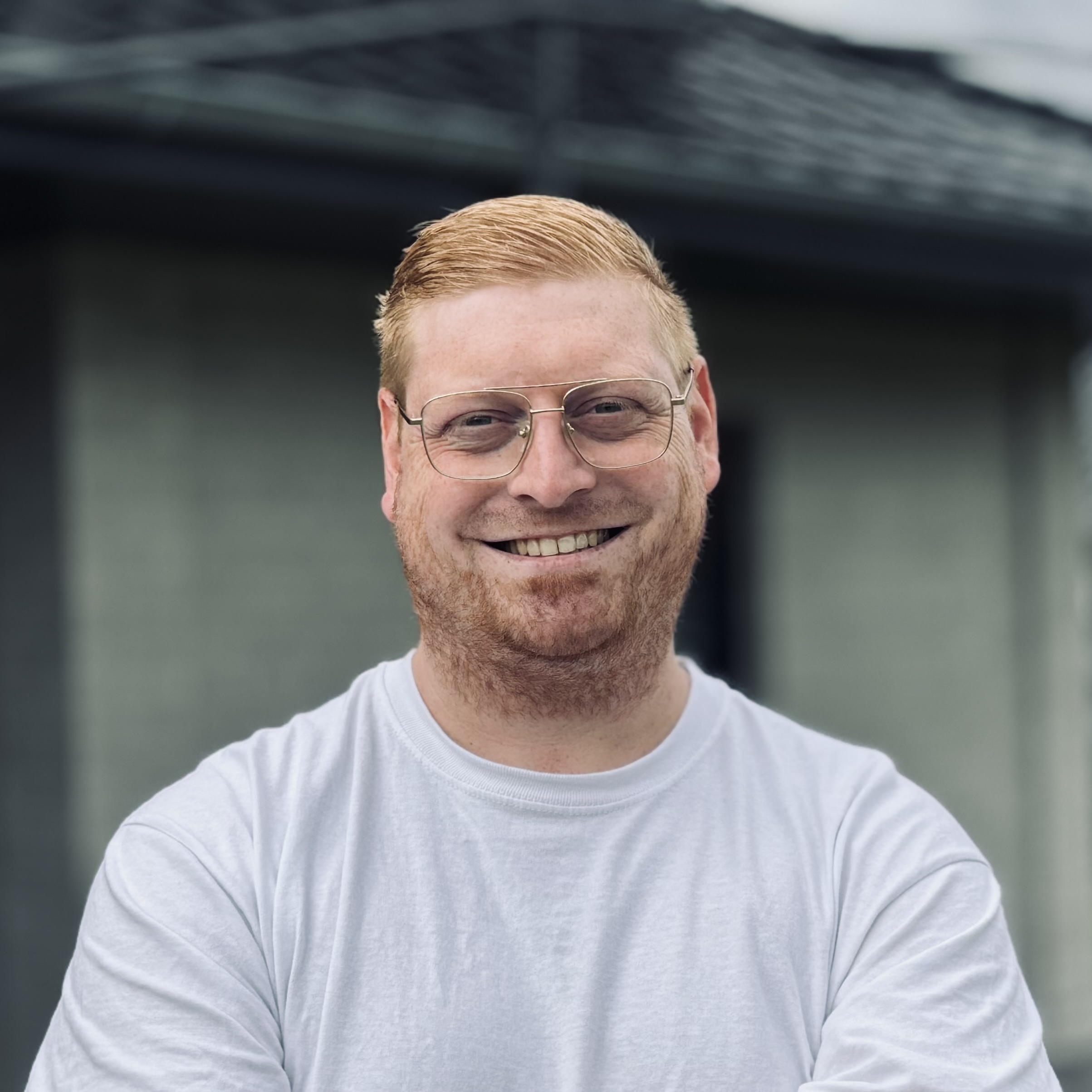 Portrait of Jonas Schwering, Co-Founder & CEO of mixody